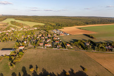 Vue aérienne de Rollainville dans le département Vosges, France
