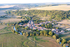 Vue aérienne de Sauvigny dans le département Meuse, France