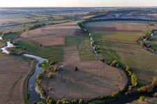 Vue aérienne de Embouchure du Chètre dans la Meuse/La Meuse à Champougny dans le département Meuse, France