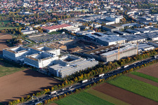 Vue aérienne de Zone industrielle et commerciale avec Thales Allemagne, Trumpf Laser et Systemtechnik à Ditzingen dans le département Bade-Wurtemberg, Allemagne