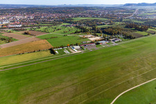 Vue aérienne de Zone de vol à voile de l'aérodrome de Hahnweide dans le district de Schafhof à Kirchheim unter Teck dans le département Bade-Wurtemberg, Allemagne
