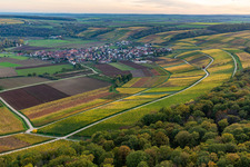 Quartier Untereisenheim in Eisenheim dans le département Bavière, Allemagne depuis l'avion