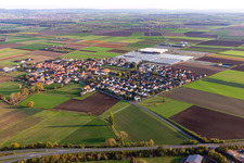 Vue aérienne de Quartier Oberspiesheim in Kolitzheim dans le département Bavière, Allemagne