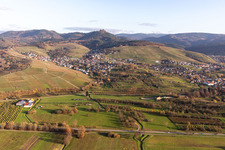 Vue aérienne de Sous le YBurg à le quartier Varnhalt in Baden-Baden dans le département Bade-Wurtemberg, Allemagne