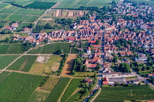 Impflingen dans le département Rhénanie-Palatinat, Allemagne du point de vue du drone