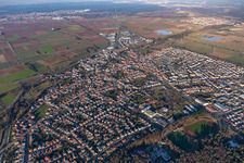 Rülzheim dans le département Rhénanie-Palatinat, Allemagne du point de vue du drone