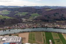 Vue aérienne de Mumpf dans le département Argovie, Suisse