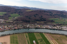 Vue aérienne de Mumpf dans le département Argovie, Suisse