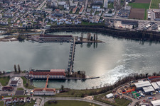 Vue aérienne de Structures et barrages des centrales hydroélectriques Agst - Wyhlen, construites comme centrales jumelles pour l'Allemagne et la Suisse à à le quartier Wyhlen in Grenzach-Wyhlen dans le département Bade-Wurtemberg, Allemagne