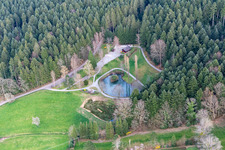 Vue aérienne de Zone de loisirs locale de Gehrmatt à le quartier Unterentersbach in Zell am Harmersbach dans le département Bade-Wurtemberg, Allemagne