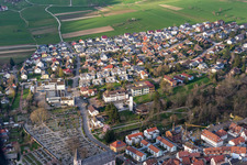Vue oblique de Zell am Harmersbach dans le département Bade-Wurtemberg, Allemagne