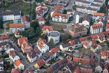 Vue aérienne de Église protestante à Gengenbach dans le département Bade-Wurtemberg, Allemagne