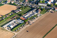 Vue aérienne de Biohof Kugelmann, paysagiste de Kasa à Kandel dans le département Rhénanie-Palatinat, Allemagne