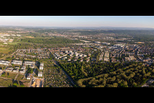 Vue aérienne de Centre-ville à le quartier Oststadt in Karlsruhe dans le département Bade-Wurtemberg, Allemagne