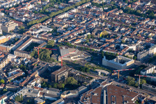 Vue aérienne de Ettlinger Tor avec ETC et Badisches Staatstheater à le quartier Innenstadt-Ost in Karlsruhe dans le département Bade-Wurtemberg, Allemagne
