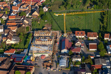 Photographie aérienne de Nouveau bâtiment derrière la porte du vin à Schweigen à le quartier Schweigen in Schweigen-Rechtenbach dans le département Rhénanie-Palatinat, Allemagne