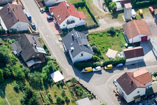Vue aérienne de Schulstr à le quartier Gräfenhausen in Annweiler am Trifels dans le département Rhénanie-Palatinat, Allemagne