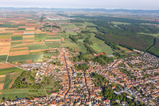 Bellheim dans le département Rhénanie-Palatinat, Allemagne d'un drone