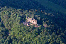 Photographie aérienne de Ruines et vestiges du mur de l'ancien château de Meistersel à Ramberg dans le département Rhénanie-Palatinat, Allemagne
