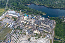Ancienne centrale nucléaire de Phillippsburg après la démolition des deux tours de refroidissement à Philippsburg dans le département Bade-Wurtemberg, Allemagne vue du ciel