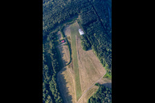 Vue aérienne de Aérodrome de Soller à Bundenthal dans le département Rhénanie-Palatinat, Allemagne