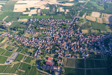 Vue oblique de Oberotterbach dans le département Rhénanie-Palatinat, Allemagne
