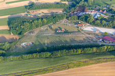 Vue aérienne de Haras de la Neée à Neewiller-près-Lauterbourg dans le département Bas Rhin, France