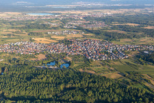 Vue aérienne de Au am Rhein dans le département Bade-Wurtemberg, Allemagne