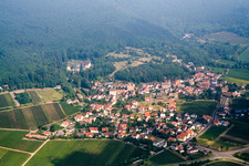 Enregistrement par drone de Gleisweiler dans le département Rhénanie-Palatinat, Allemagne
