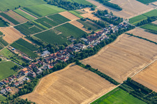 Vue d'oiseau de Vollmersweiler dans le département Rhénanie-Palatinat, Allemagne