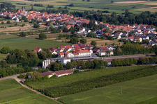 Vue aérienne de Gare à Winden dans le département Rhénanie-Palatinat, Allemagne