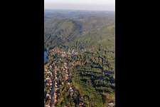 Vue aérienne de Ludwigswinkel dans le département Rhénanie-Palatinat, Allemagne