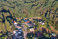Ludwigswinkel dans le département Rhénanie-Palatinat, Allemagne vu d'un drone