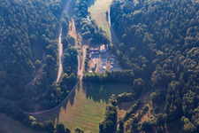 Vue aérienne de Station d'épuration du Wieslauter à Bundenthal dans le département Rhénanie-Palatinat, Allemagne