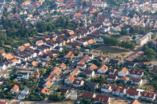 Vue aérienne de Rappengasse à Rheinzabern dans le département Rhénanie-Palatinat, Allemagne