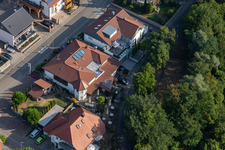 Vue aérienne de Restaurant Gehrlein Hardtwald à le quartier Hardtwald in Neupotz dans le département Rhénanie-Palatinat, Allemagne