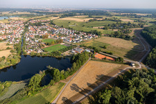Leimersheim dans le département Rhénanie-Palatinat, Allemagne depuis l'avion