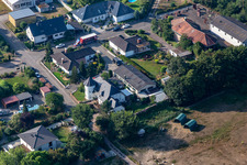 Vue aérienne de Rue industrielle à Rheinzabern dans le département Rhénanie-Palatinat, Allemagne