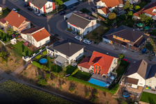 Leimersheim dans le département Rhénanie-Palatinat, Allemagne du point de vue du drone