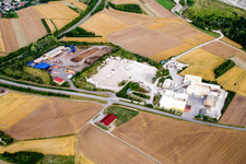 Vue aérienne de Producteur de matériaux de construction HASI Trockemörtel GmbH à le quartier Kayh in Herrenberg dans le département Bade-Wurtemberg, Allemagne