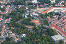Vue aérienne de Fortification historique de Fronte Becker avec école de musique et académie municipale à Germersheim dans le département Rhénanie-Palatinat, Allemagne