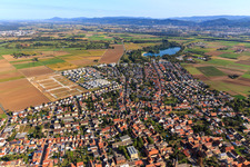 Vue aérienne de Nouvelle zone de développement "Mitten im Feld" et Odenwaldstr à Heddesheim dans le département Bade-Wurtemberg, Allemagne