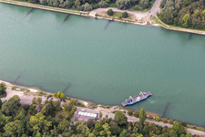 Vue aérienne de Bac du Rhin Leimersheim-Leopoldshafen à le quartier Leopoldshafen in Eggenstein-Leopoldshafen dans le département Bade-Wurtemberg, Allemagne