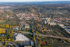 Vue aérienne de Itinéraire et voies le long de la sortie et de l'entrée de l'autoroute BAB A5 dans le district de Durlach à le quartier Rintheim in Karlsruhe dans le département Bade-Wurtemberg, Allemagne