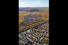 Vue aérienne de Le long du tracé de l'autoroute BAB A6 en Sausenheim à le quartier Sausenheim in Grünstadt dans le département Rhénanie-Palatinat, Allemagne