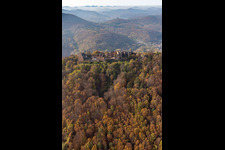 Photographie aérienne de Ruines du château de Madenbourg à Eschbach dans le département Rhénanie-Palatinat, Allemagne