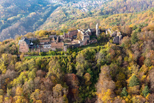 Ruines du château de Madenbourg à Eschbach dans le département Rhénanie-Palatinat, Allemagne d'en haut
