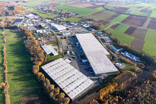 Vue oblique de Zone commerciale de Horst et création d'une entreprise avec Friedrich random GmbH & Co. KG Internationale Spedition, Magna Outsides, STS Group et Thermo Fisher à le quartier Minderslachen in Kandel dans le département Rhénanie-Palatinat, Allemagne