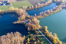 Vue aérienne de Maison de pêche sur le Vieux Rhin à Neupotz dans le département Rhénanie-Palatinat, Allemagne