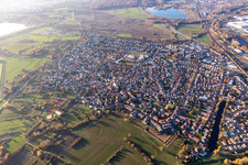 Vue d'oiseau de Quartier Maximiliansau in Wörth am Rhein dans le département Rhénanie-Palatinat, Allemagne